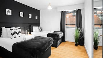 1 bedroom, desk, iron/ironing board, WiFi