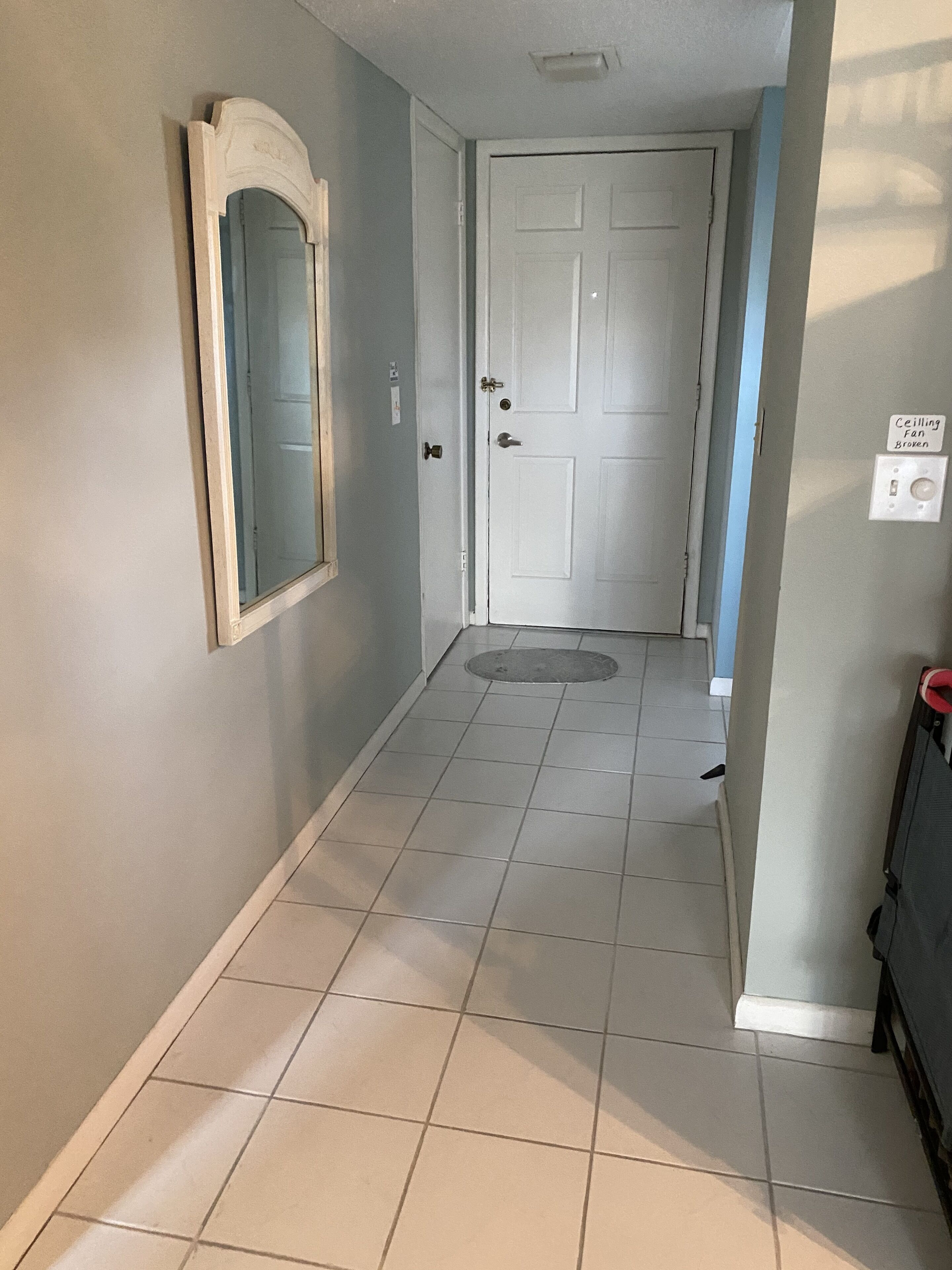 Newly updated condominium!   5 min from the beach!