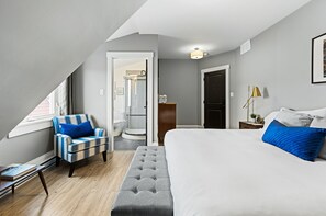 6 bedrooms, desk, free WiFi, bed sheets