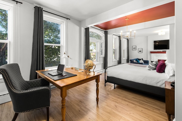 6 camere, una scrivania, Wi-Fi gratuito, lenzuola