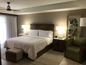 3 bedrooms, in-room safe, iron/ironing board, WiFi