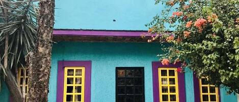 تفاصيل الفندق من الخارج