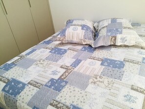 3 bedrooms, WiFi, bed sheets
