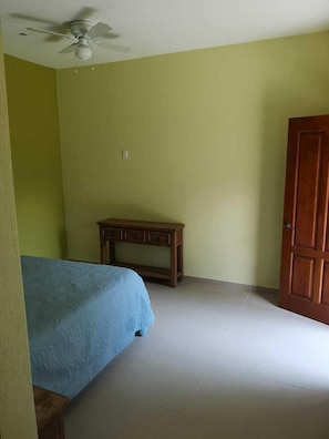 Chambre Double | Wi-Fi gratuit, draps fournis