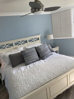 2 slaapkamers, een strijkplank/strijkijzer, gratis wifi, beddengoed