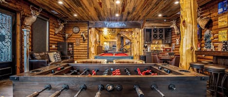Spielezimmer