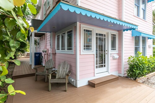 The Pink House Unit B: A Cozy Retreat Steps from the Beach