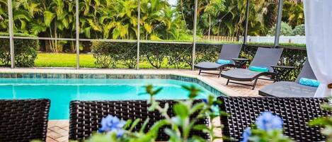 屋外プール、温水プール