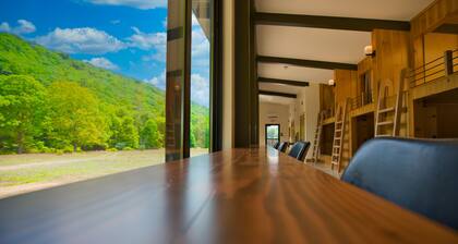 Stunning Modern Private Cabin at River Mountain Resort