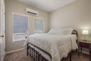 2 bedrooms, desk, free WiFi, bed sheets
