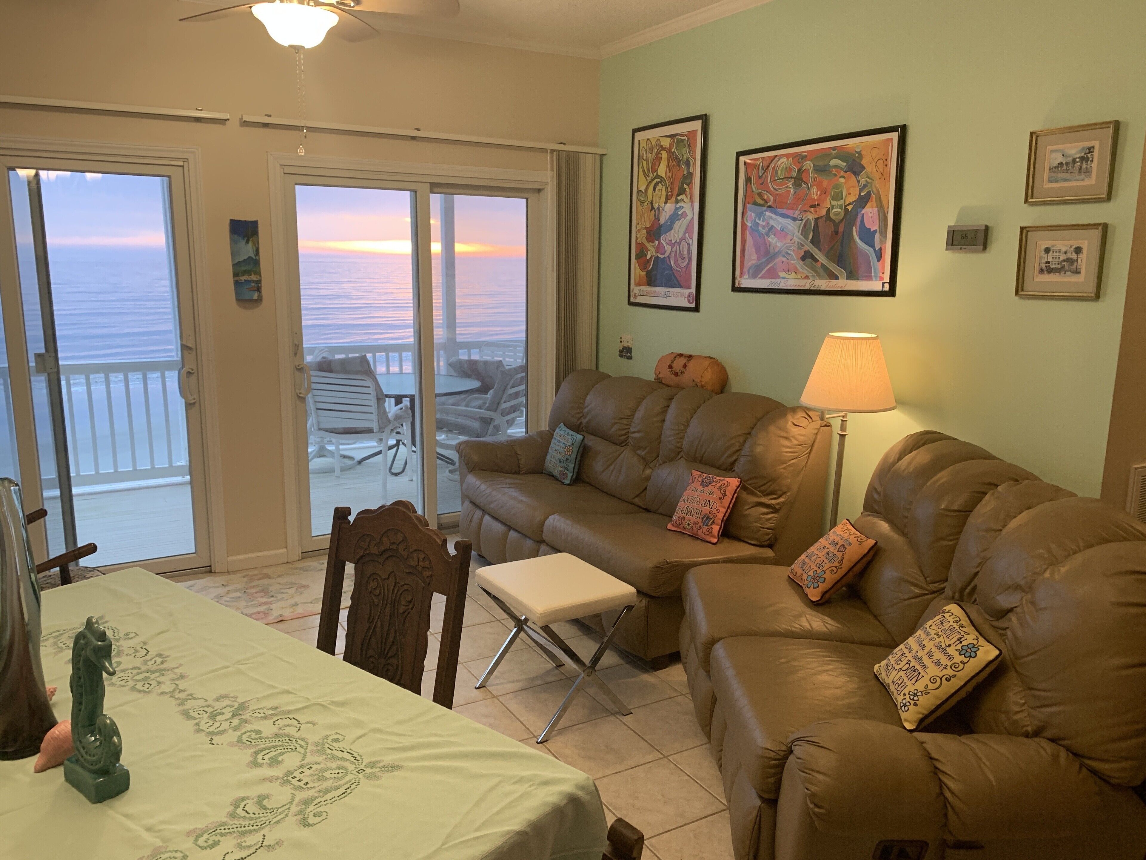 smart tv, fireplace, video games, dvd player