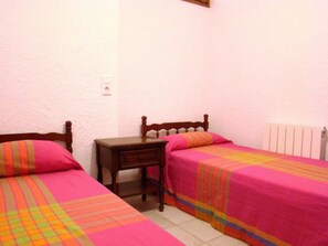 4 Schlafzimmer, Bügeleisen/Bügelbrett, Internetzugang, Bettwäsche