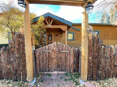 Encanto Lodge - Downtown Chama 1 Block From Train