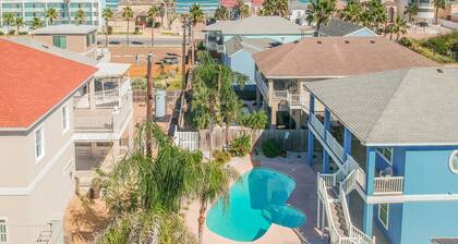 Seabatical: 10% off 7+ nights! Seaside escape, beach 2 mins away!