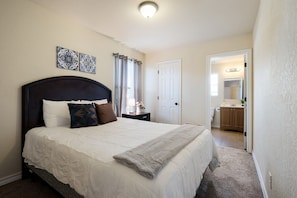 3 bedrooms, iron/ironing board, free WiFi, bed sheets