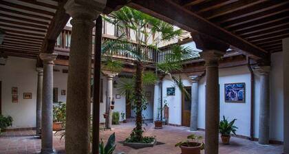 La casa de los Infantes junto a Catedral,ToledoAP