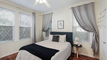 3 bedrooms, iron/ironing board, free WiFi, bed sheets