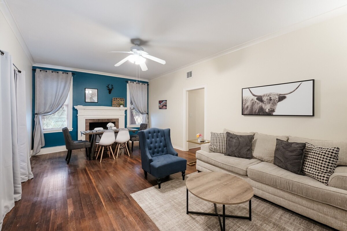 Spacious 3BR/2BA 1st Floor Apt in Historic Alta Vista, SA, 20% Off! Free Parking