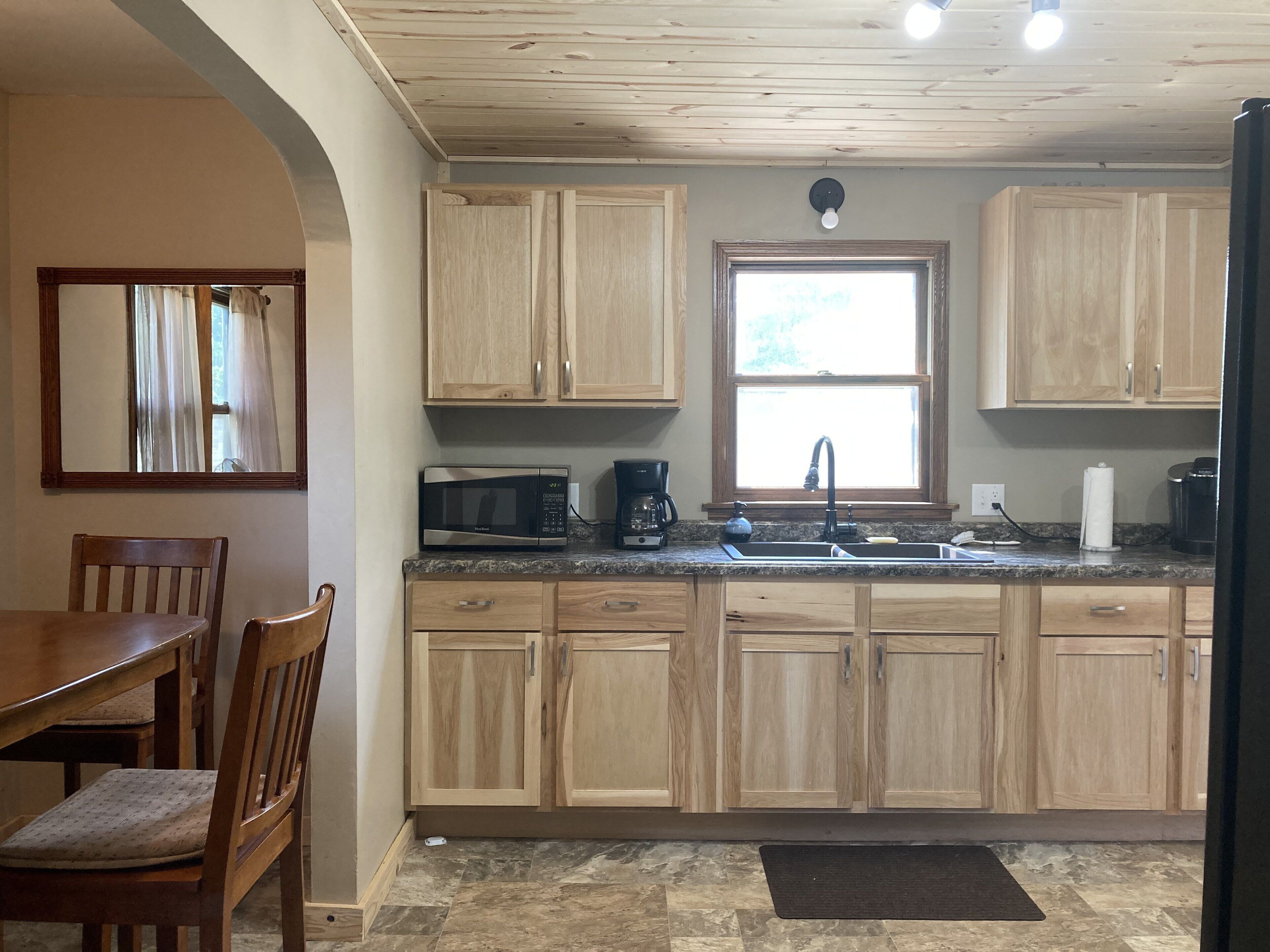 冰箱、微波炉、烤箱、炉灶