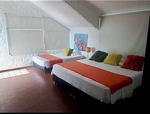 3 bedrooms, iron/ironing board, free WiFi, bed sheets