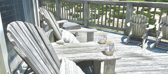 Oceanfront 4 bedroom Salvo Sandcastle * Hot Tub