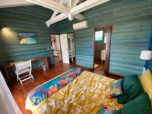 2 chambres, coffre-fort, fer et planche à repasser