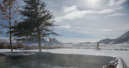 Secluded luxury lodge that sleeps 34 in beds