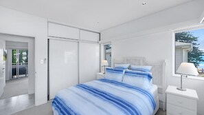 3 bedrooms, iron/ironing board, Internet, bed sheets - Silver Sands - Unparalleled Luxury (Avoca Beach)