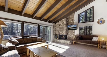 🐻 Cozy Bear's Lair Tahoe Chalet Near Heavenly 🏂
