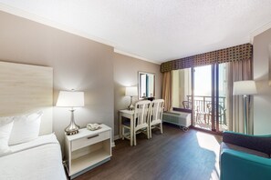 Iron/ironing board, Internet, bed sheets