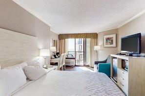 Iron/ironing board, Internet, bed sheets