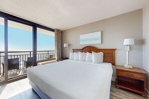 1 bedroom, iron/ironing board, internet, bed sheets - Oceanfront 7th-floor condo with pool, hot tub, AC & gym (Myrtle Beach)