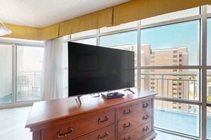 Interior - 15th floor condo w/partial ocean view, pool, hot tub, & AC - snowbird-friendly (Myrtle Beach)