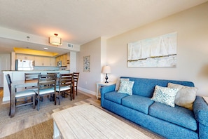 TV, DVD player, video library - 5th-floor oceanfront snowbird-friendly condo with W/D, AC, pool, & hot tub (Myrtle Beach)