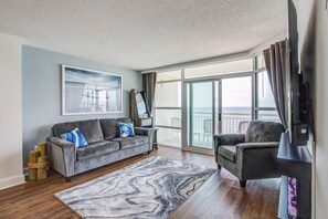 TV, DVD player, video library - 21st-floor oceanfront condo with central AC, W/D, pool, & hot tub (Myrtle Beach)