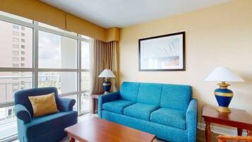 Televisión, reproductor de DVD y videoteca