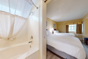 1 bedroom, iron/ironing board, internet, bed sheets