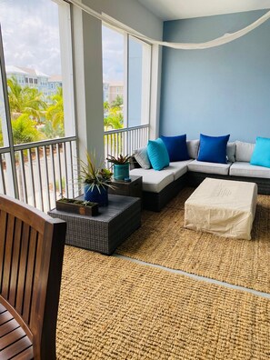 TV, stereo - Experience The Bungalow at Margaritaville! (Bradenton)