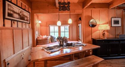 Cute Cabin in Yachats! Short walk to rivers' edge!