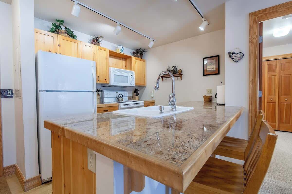 冰箱、微波炉、烤箱、炉灶