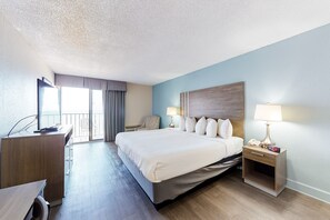 Iron/ironing board, Internet, bed sheets