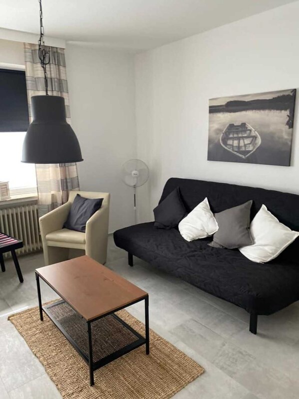 TV, fireplace - de Vriesen Huus, Deutschland (Sande)