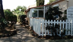 Enceinte de lâhĂ©bergement