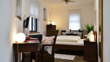 2 Schlafzimmer, Schreibtisch, WLAN, Bettwäsche
