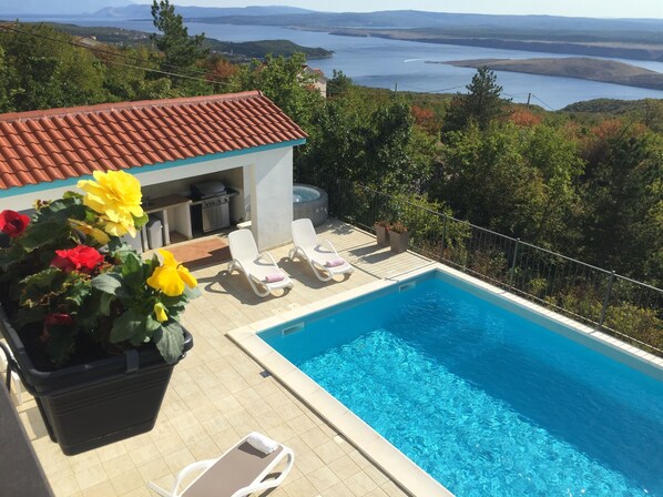 House | Pool