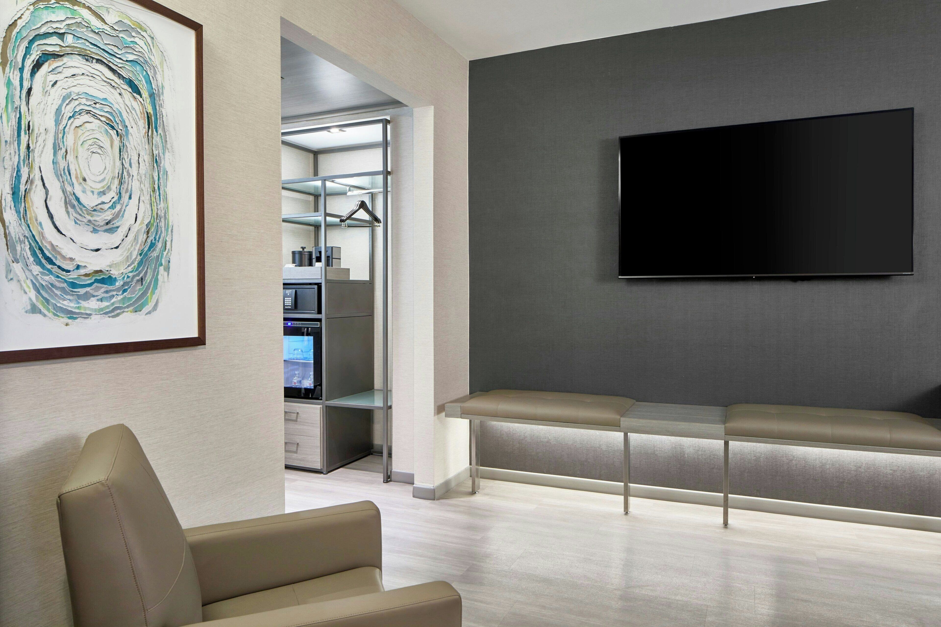 suite, 1 king bed with sofa bed, valley view | 1 bedroom, premium bedding, down duvets, in-room safe