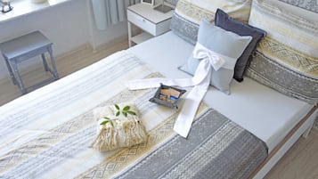 2 bedrooms, in-room safe, travel cot, WiFi