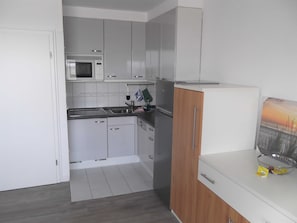 Frigorifero, microonde, forno, lavastoviglie