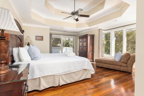 3 bedrooms, iron/ironing board, internet, bed sheets