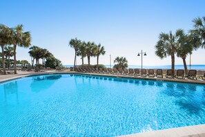Indoor pool, a heated pool - 17th-floor ocean-view studio with AC, pool, hot tub & WiFi - dog-friendly (Myrtle Beach)